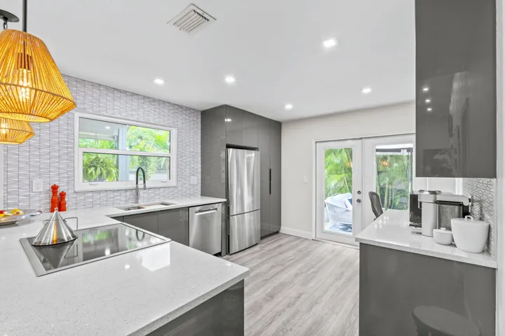 14-web-or-mls-A7409195