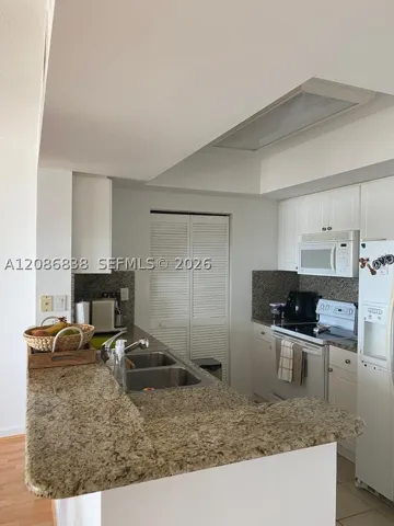19501 W Country Club Dr 2305, Aventura, Florida 33180