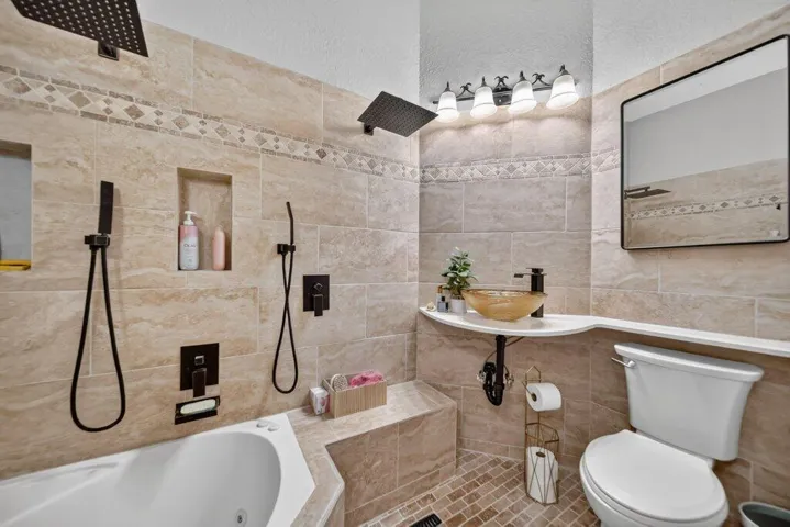 primarybath1.jpg-SMALL