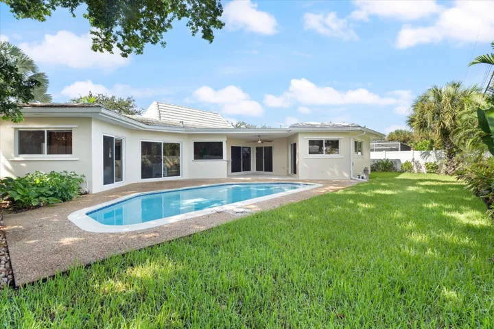 10-1931 NE 62nd Street Ft. Lauderdale, F