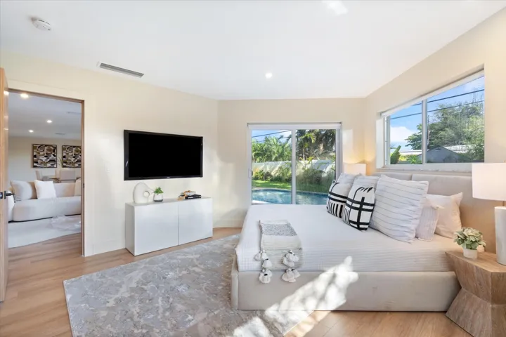 16-1931 NE 62nd Street Ft. Lauderdale, F