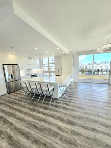 Living/Kitchen