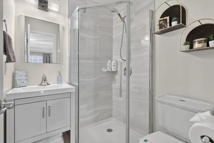 2nd Bathroom