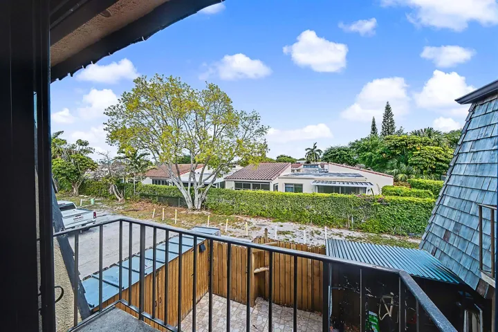 18 Bedroom B Balcony (1)