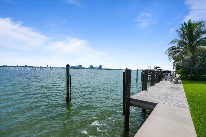 Dock