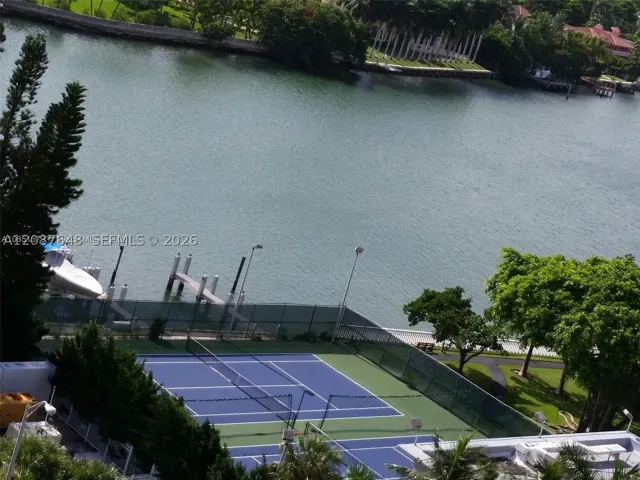 TENIS