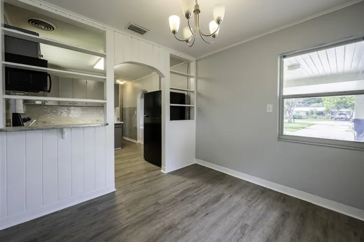 27-web-or-mls-5136_Dinning Room-2