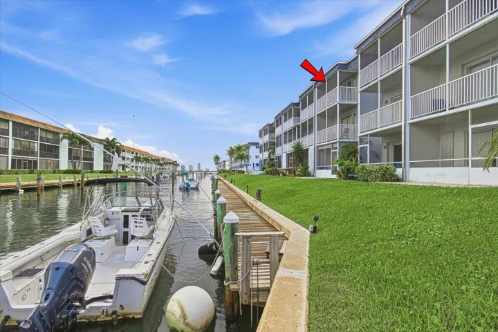 Back Building Canal