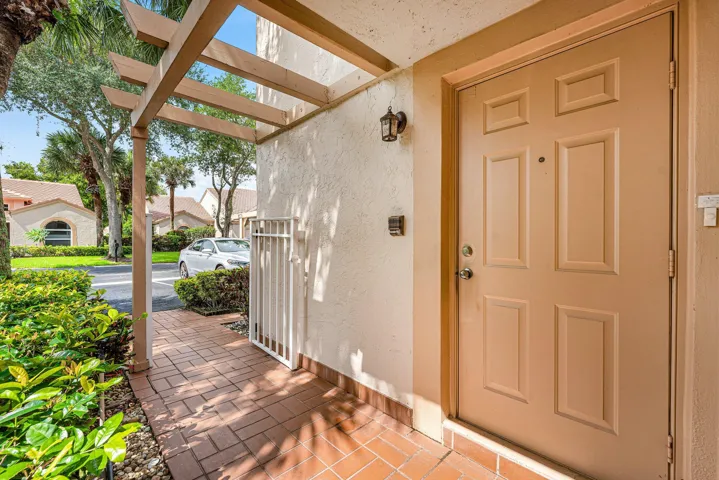 Covered Front entrance