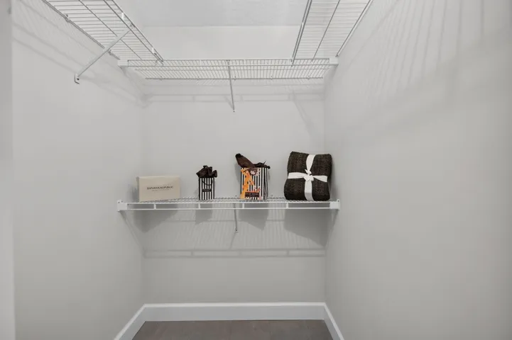 2nd walk in closet