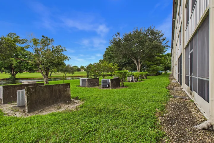 Yard Eastview