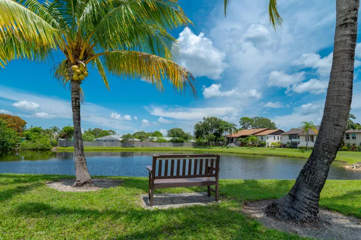 Twin Lakes Community