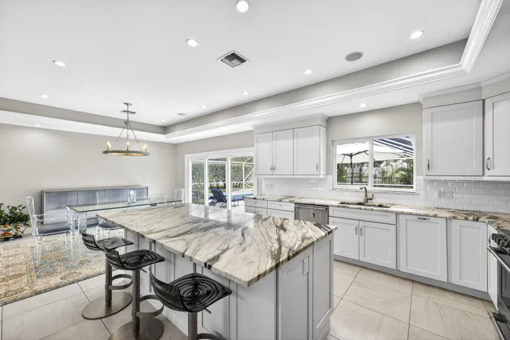 965 Beacon Lane-11