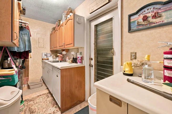23-web-or-mls-1709-w-las-olas-blvd