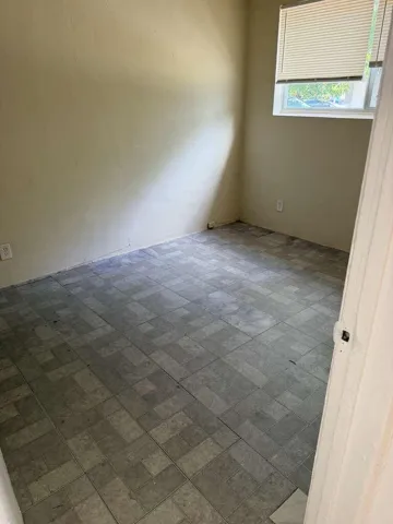 529 NW 8 AVE BEDROOM 1