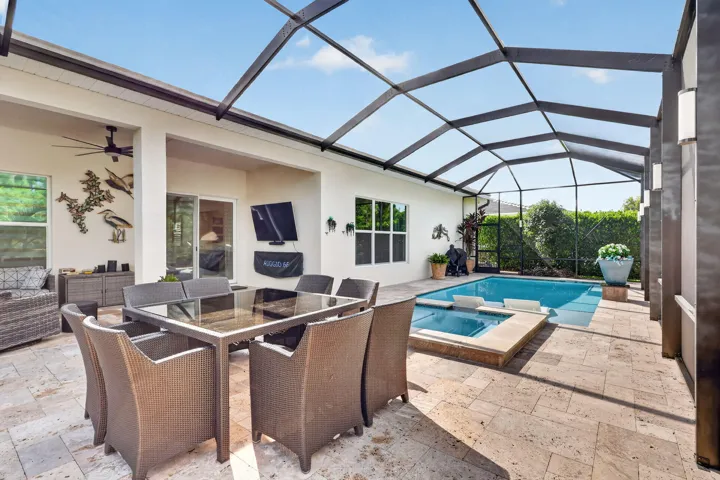 Screened in pool/spa and patio