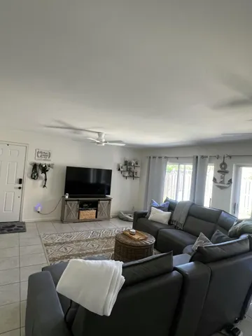 Living Rm