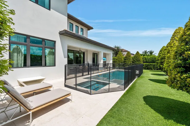52-web-or-mls-A7407079