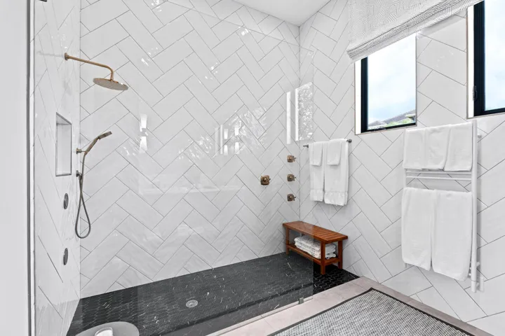 35-web-or-mls-A7407072