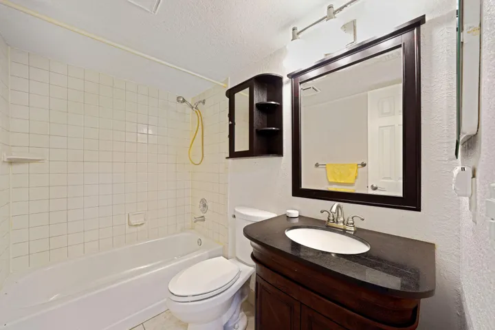 1 Full Bath