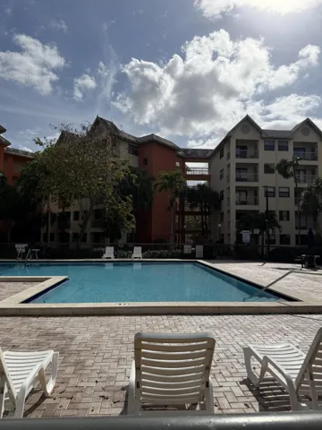 Doral Pool 3
