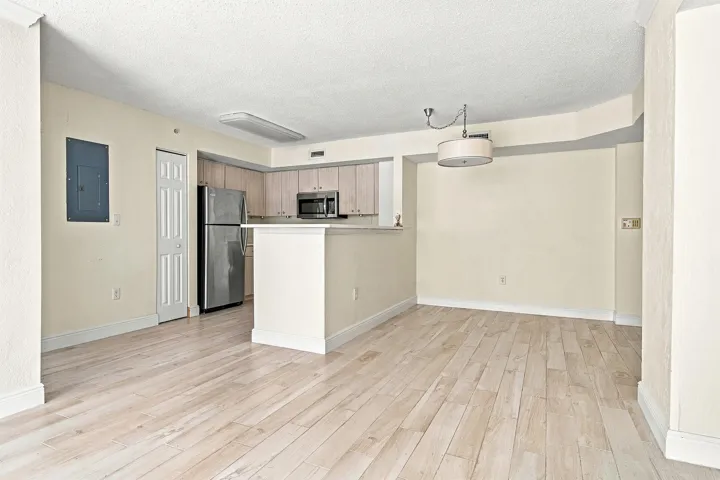 1801-NORTH-FLAGLER-DRIVE-603-33407-006