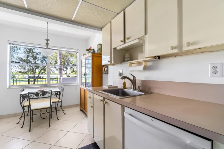 8305 nw 61 st c211 05