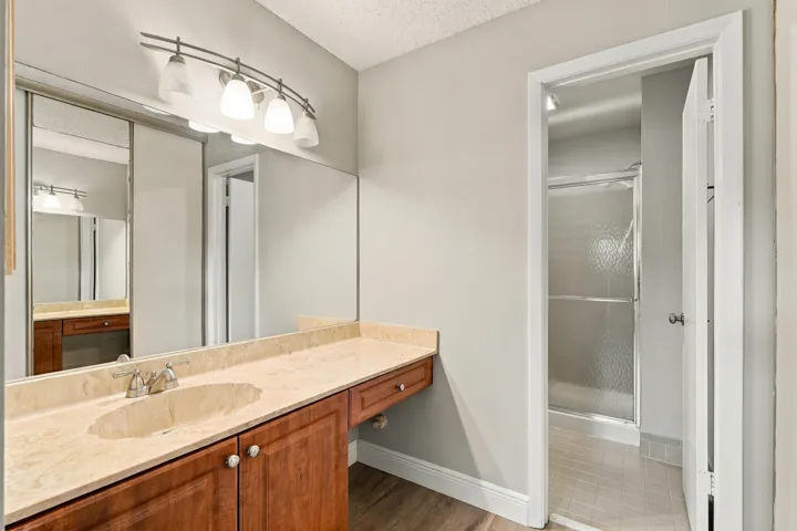16_primary bathroom