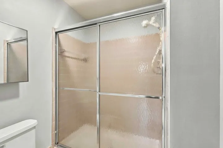 17_primary bathroom
