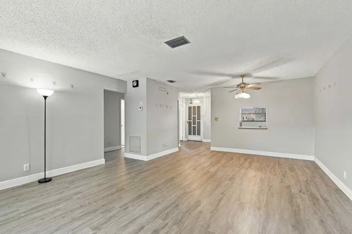 06_living room