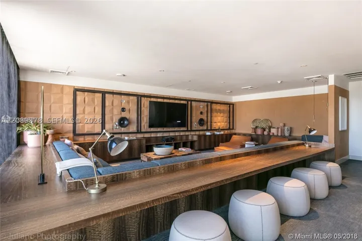 121 Ne 34th St 2202, Miami, Florida 33137
