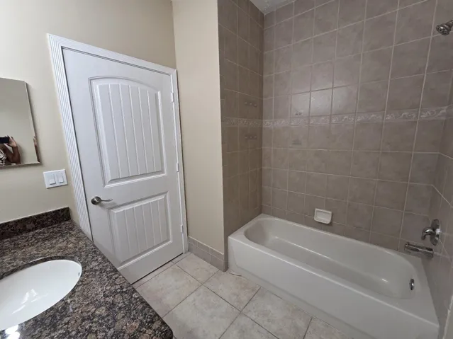 Guest​​‌​​​​‌​​‌‌​‌‌​​​‌‌​‌​‌​‌​​​‌​​ Bathroom