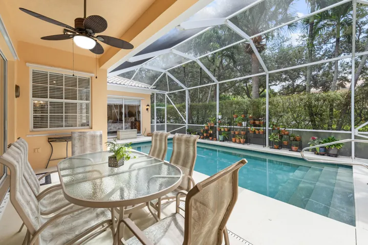 Screened in Pool
