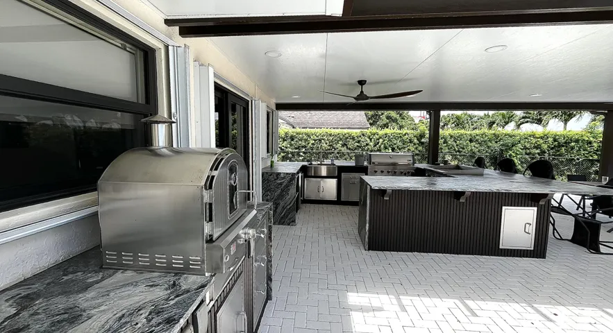 Outdoor Kitchen