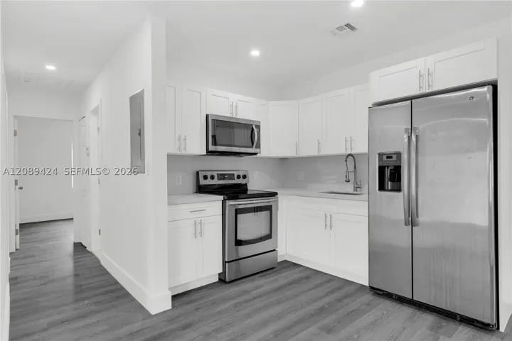 NEW KITCHEN