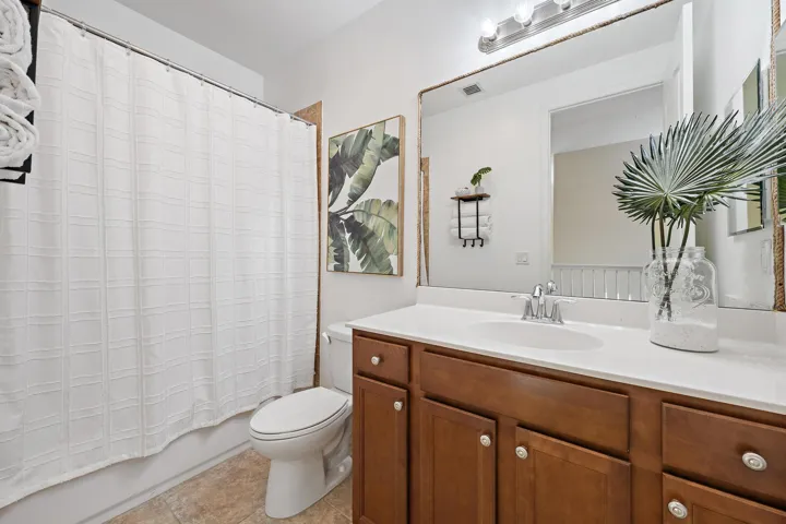 4673 Mediterranean Cir-15