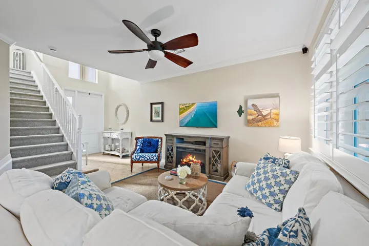 4673 Mediterranean Cir-8