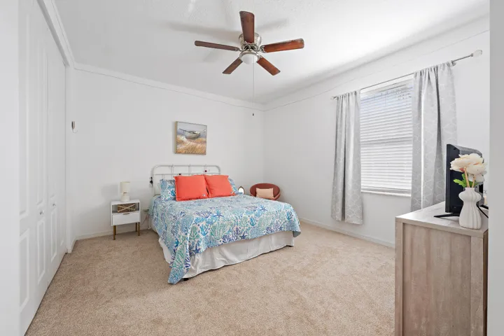 4673 Mediterranean Cir-16