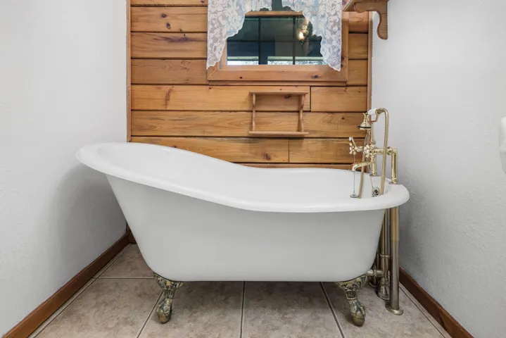 DOWNSTAIRS BATH