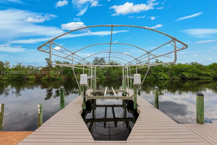 Dock