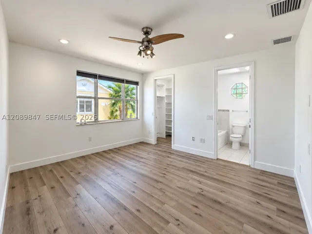 MASTER BEDROOM 1 (2ND FLOOR)