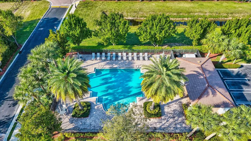 Clubhouse Pool