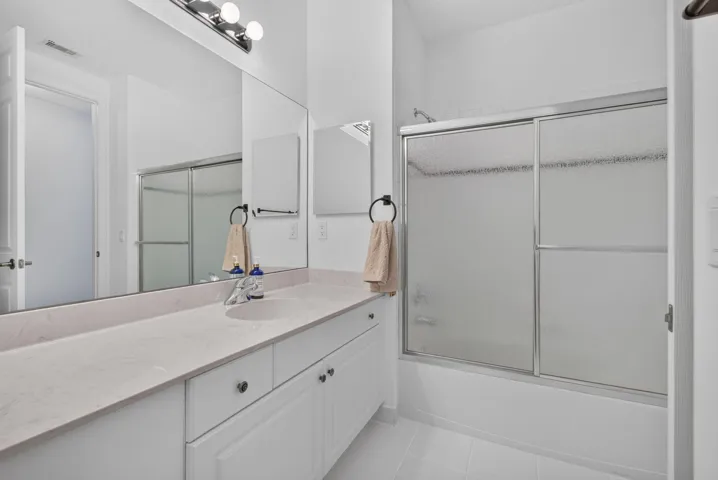 2nd Bathroom