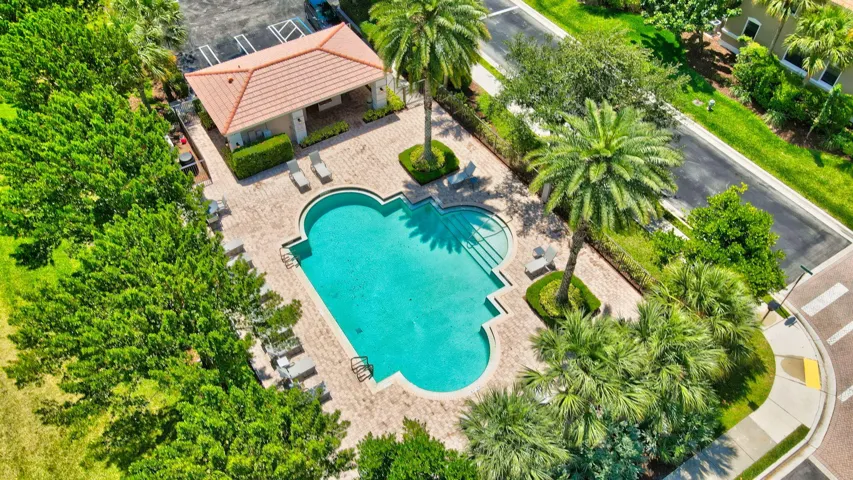 Clubhouse Pool