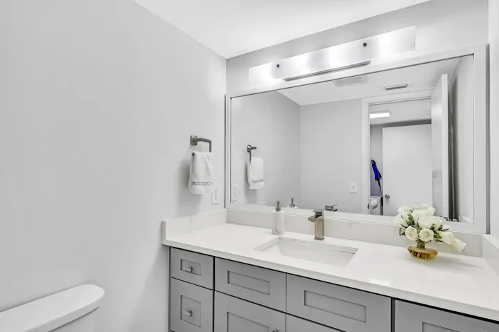 10 Half Bath