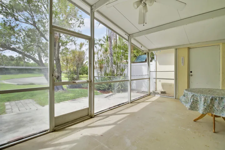 Screen patio