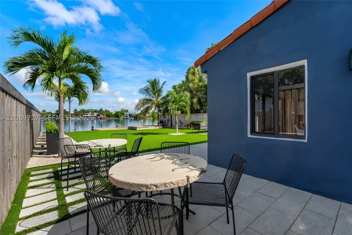 925 Stillwater Dr ., Miami Beach, Florida 33141