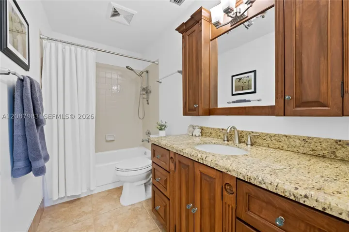 2nd Bathroom