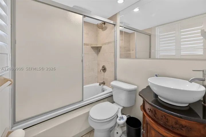 2nd bathroom