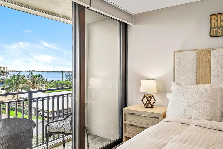 5460 N Ocean Drive #3B-21